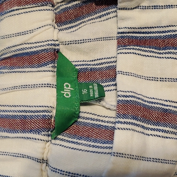 Linen capris - Picture 3 of 4